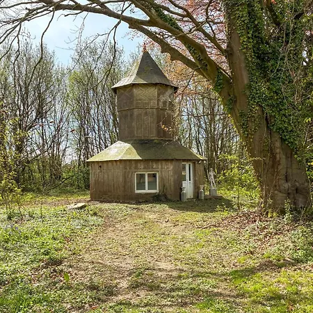 Le Chateau Semesterbostad